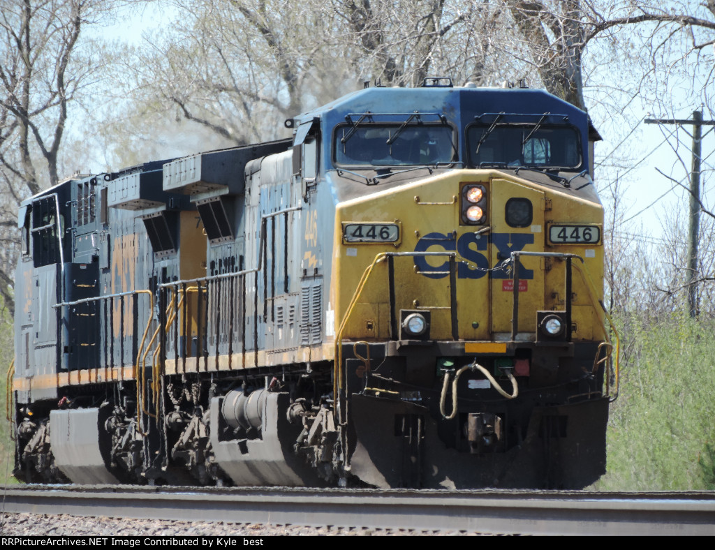 CSX 446 on Q204/B727